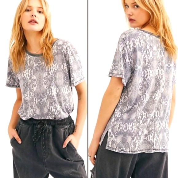 Free People python print t-shirt - Picture 2 of 11
